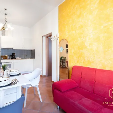 Imperium Termini Station - 100mt To Train And Metro Station, 4-6pax, 2 Baths, A-c * Rom