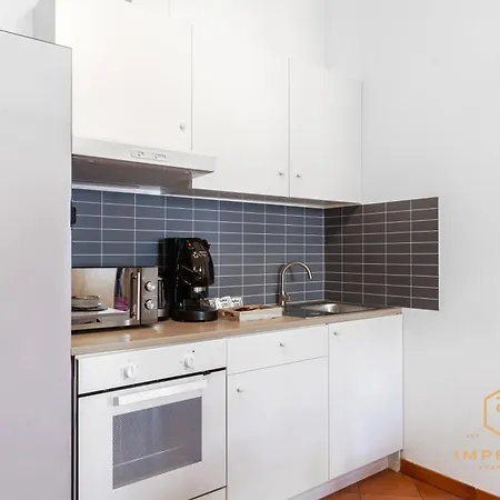 Imperium Termini Station - 100mt To Train And Metro Station, 4-6pax, 2 Baths, A-c Lägenhet *