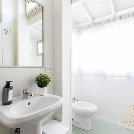 Imperium Termini Station - 100mt To Train And Metro Station, 4-6pax, 2 Baths, A-c Rom