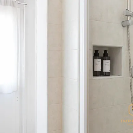 Imperium Termini Station - 100mt To Train And Metro Station, 4-6pax, 2 Baths, A-c Rom