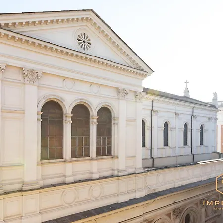 Lägenhet Imperium Termini Station - 100mt To Train And Metro Station, 4-6pax, 2 Baths, A-c Rom